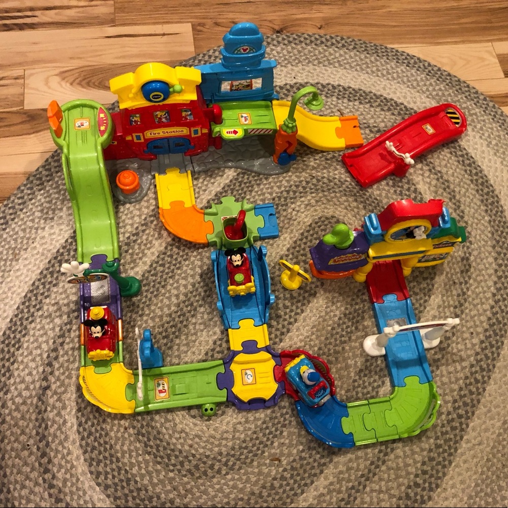 VTech Go! Go! Smart Wheels Set Mickey Mouse Train Sets